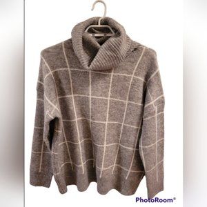 NWOT Vici Women's turtleneck sweater size small.